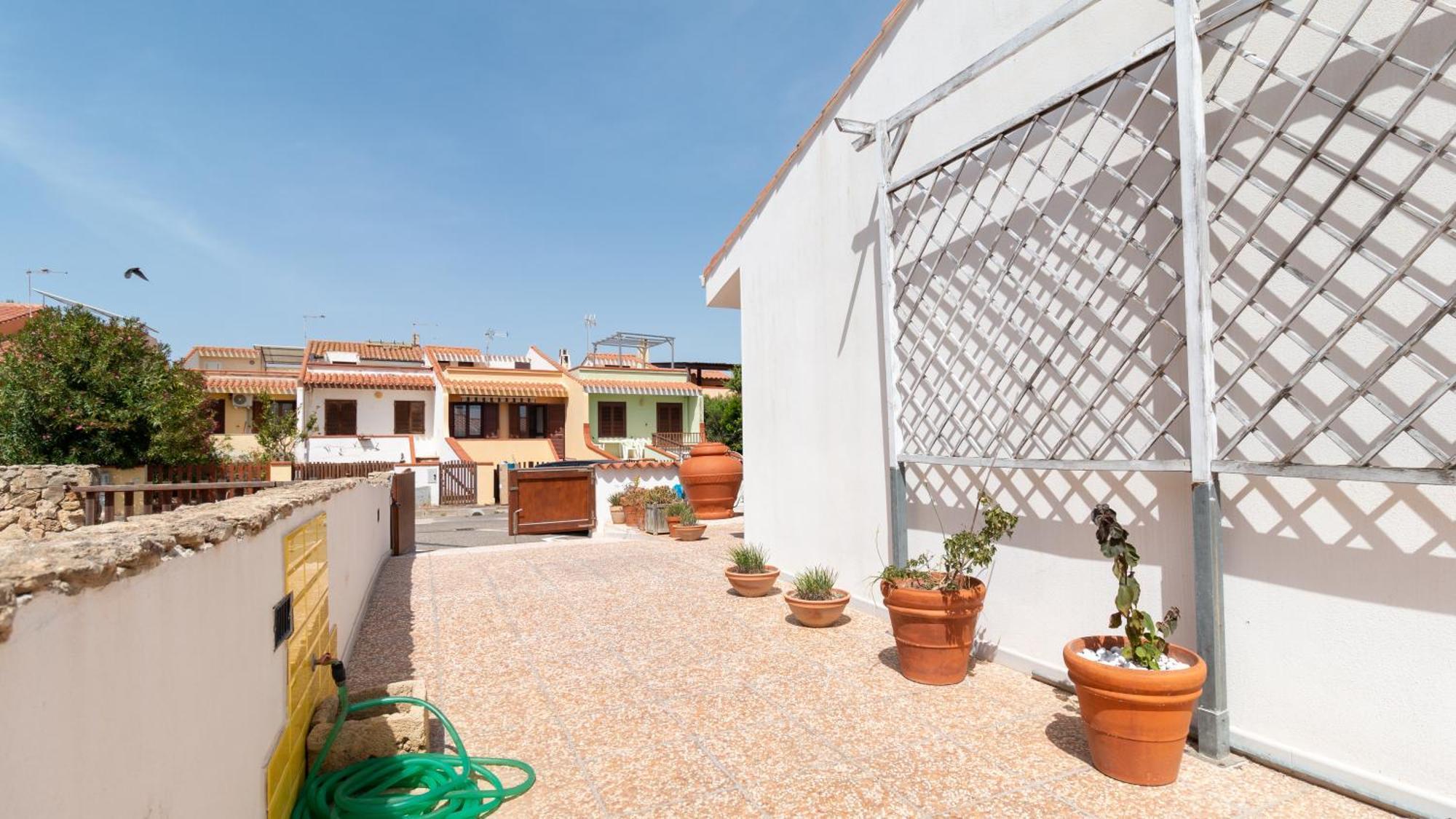 Casa Vacanze Funtana Meiga Cabras Bagian luar foto